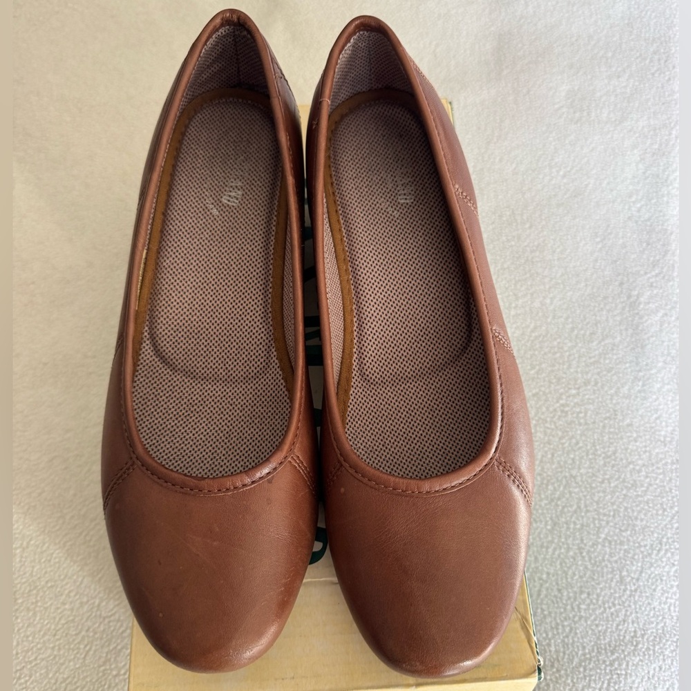 Eastland Mika slip on ballet style shoe